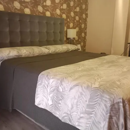 Privada Con Cocina Salon Y Terraza Piso Compartido Apartment *