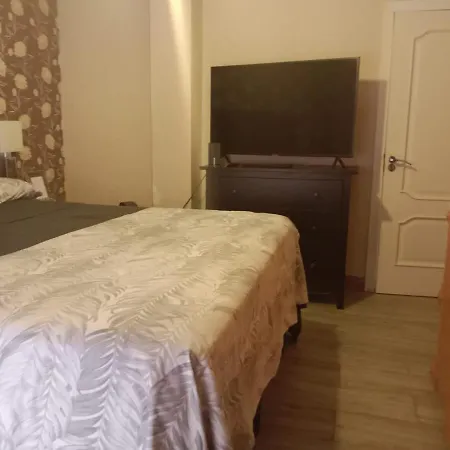 Privada Con Cocina Salon Y Terraza Piso Compartido Apartment *