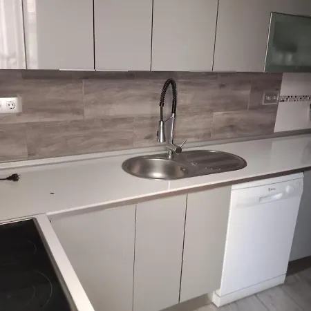Apartment Privada Con Cocina Salon Y Terraza Piso Compartido