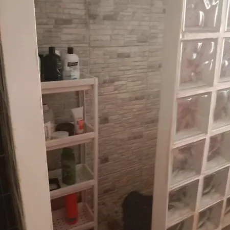 Privada Con Cocina Salon Y Terraza Piso Compartido Apartment *