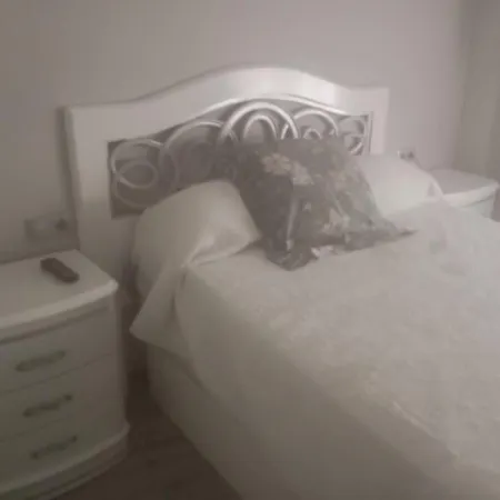Privada Con Cocina Salon Y Terraza Piso Compartido * Tarragona