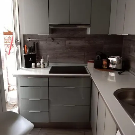 Privada Con Cocina Salon Y Terraza Piso Compartido Apartment *