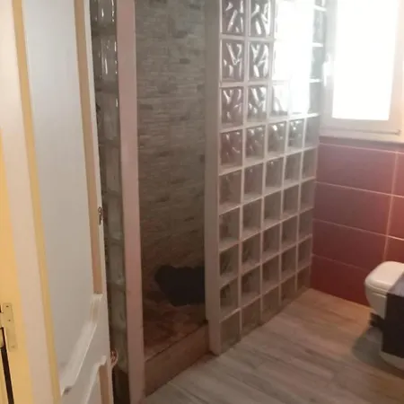 Habitación Privada Con Cocina Salón Y Terraza Piso Compartido